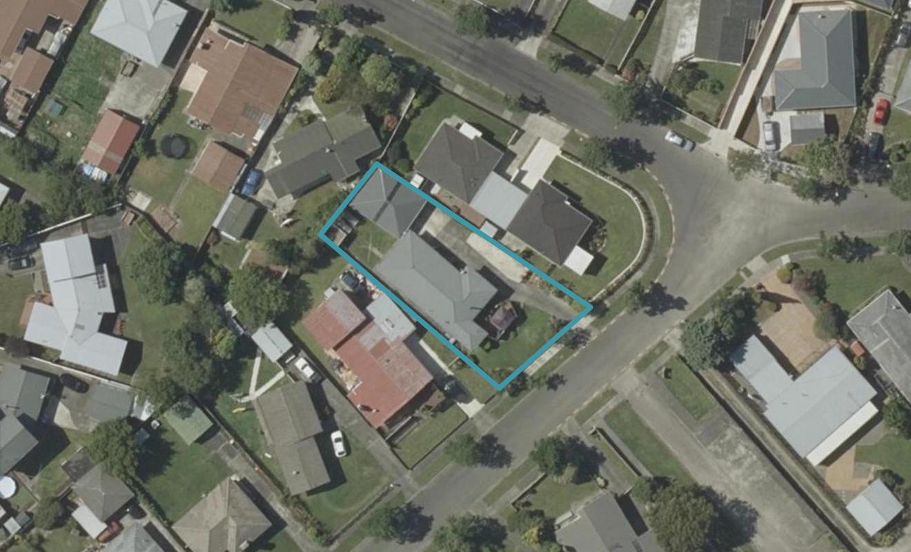 32 Abraham Crescent, Milson, Palmerston North - Carousel 1