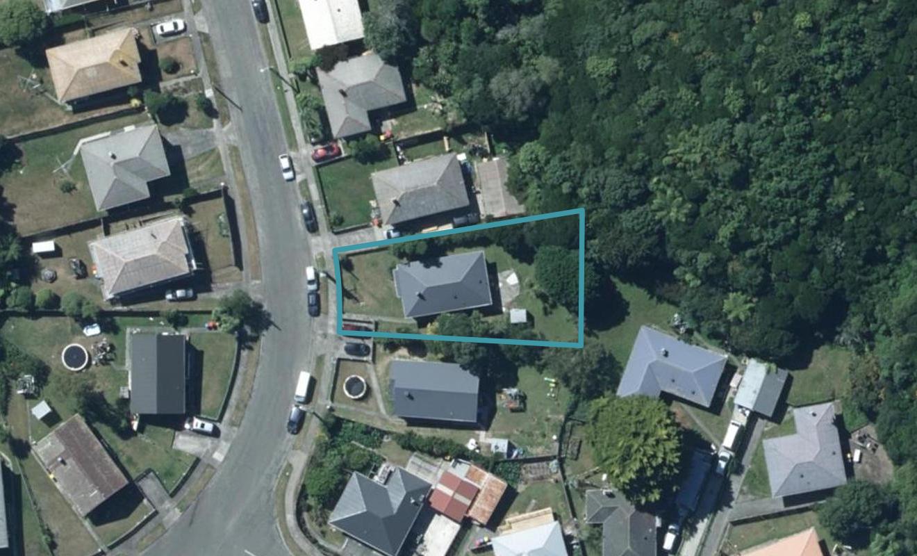 34 Cardiff Crescent, Cannons Creek, Porirua - Carousel 1