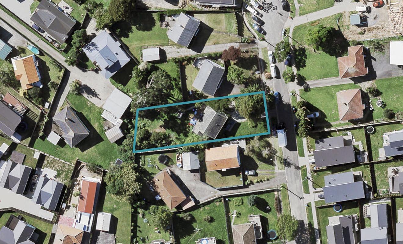 6 Hurstwood Place, Glen Innes, Auckland - Carousel 1