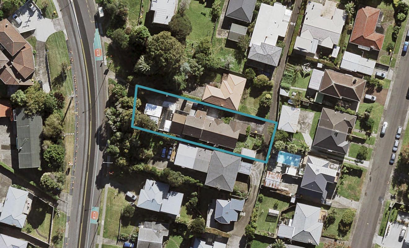 2/91 Lake Road, Northcote, Auckland - Carousel 1