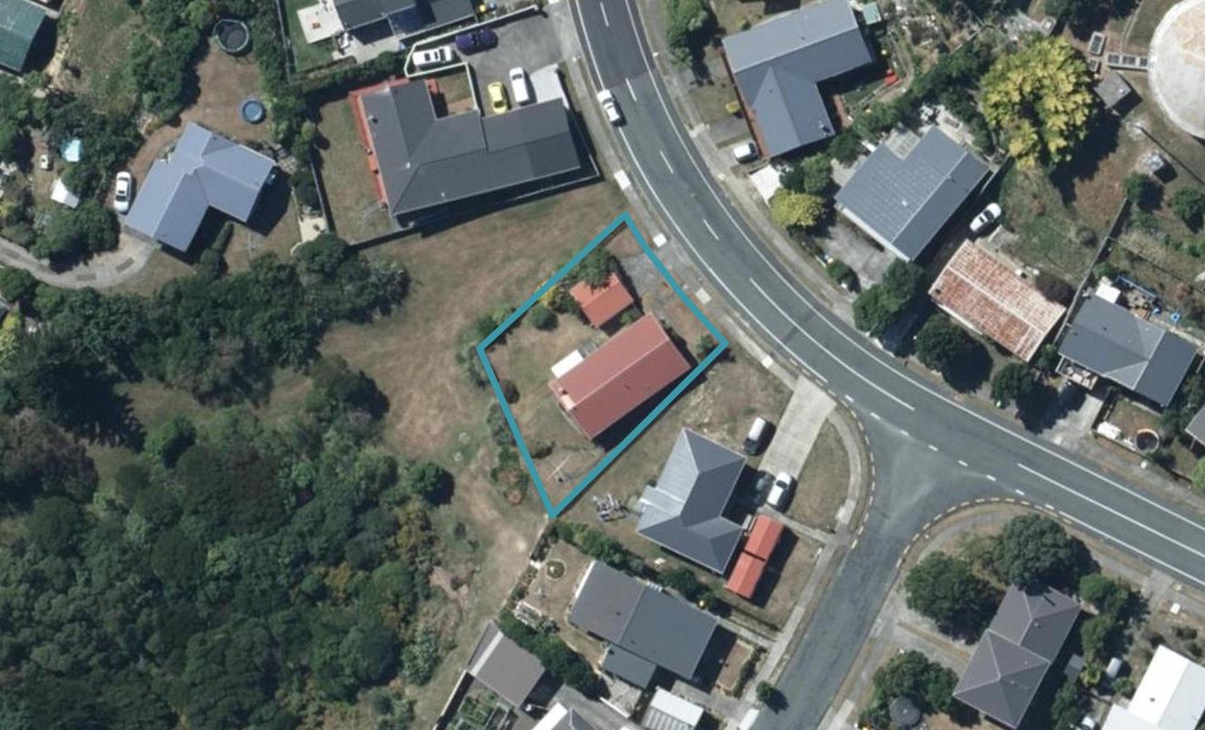 99 Gloaming Hill, Titahi Bay, Porirua - Carousel 1