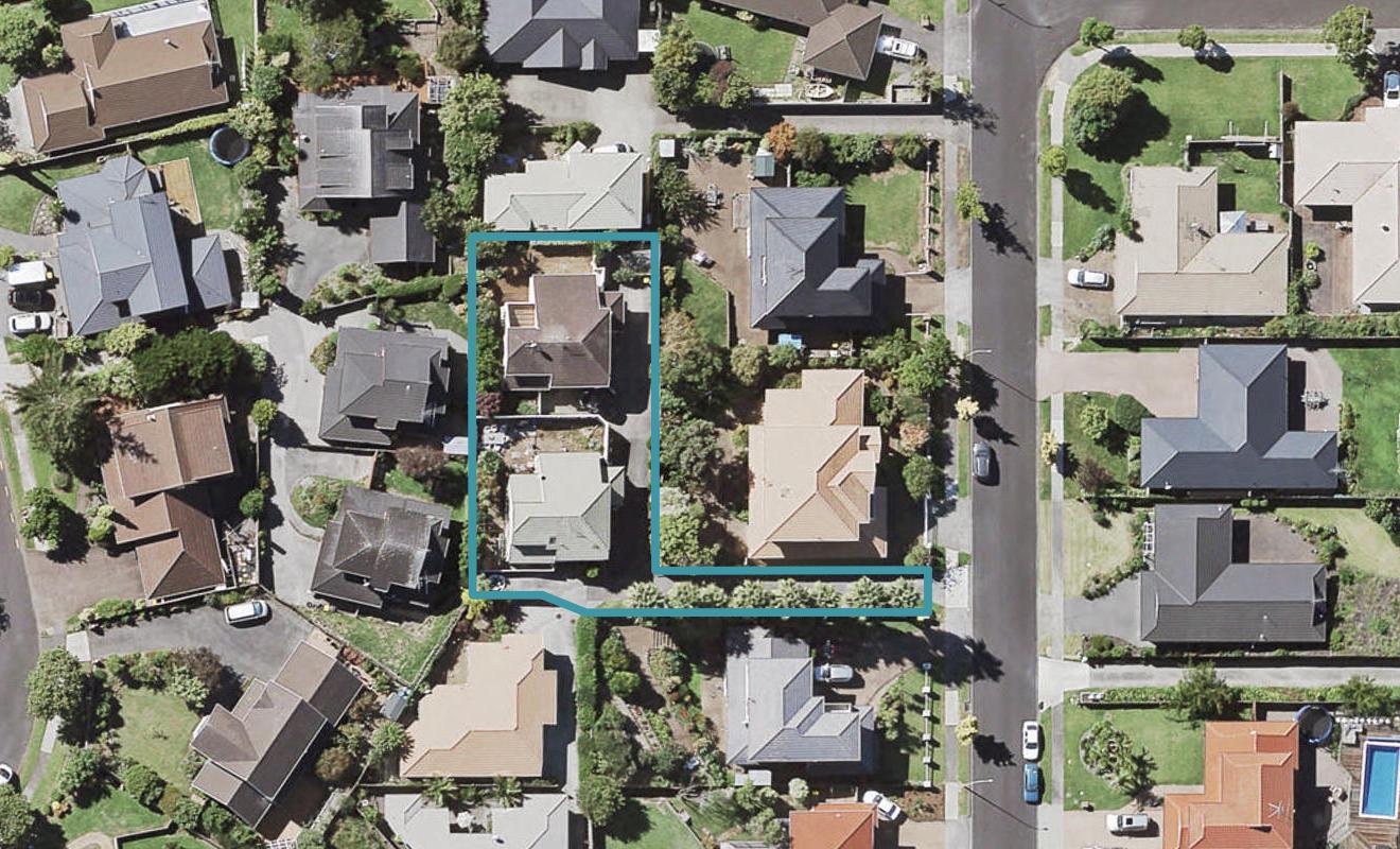 1/34 Wiltshire Place, Somerville, Manukau - Carousel 1