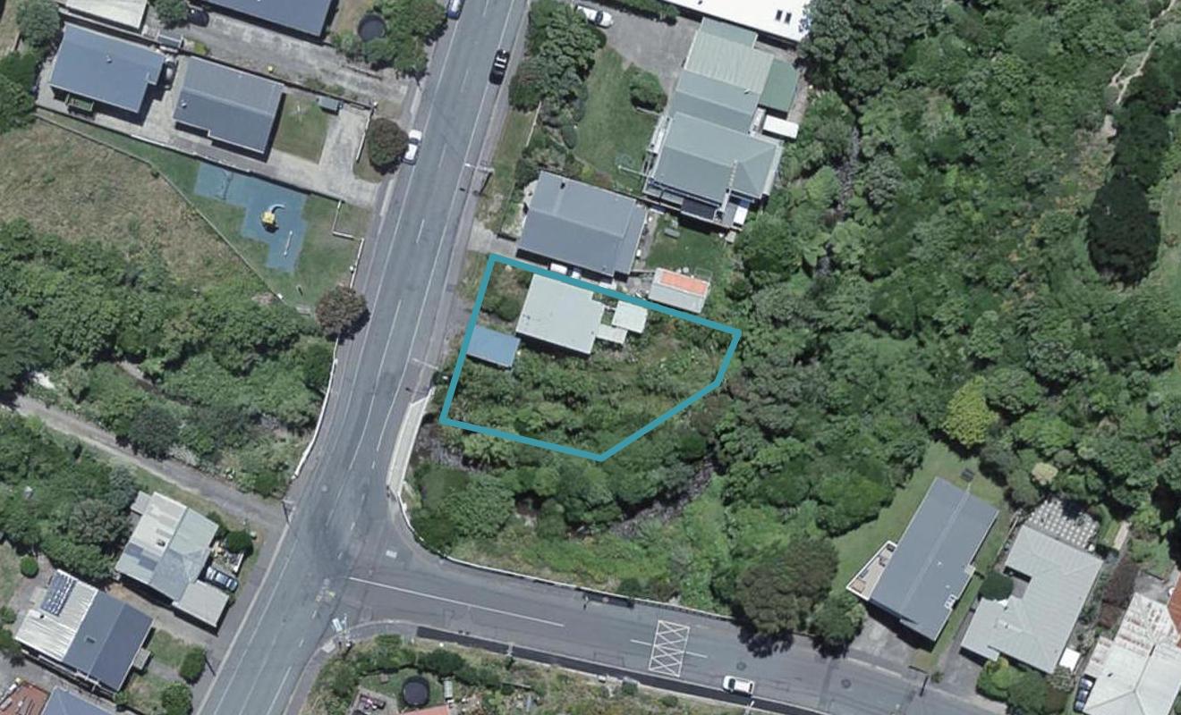 24 Happy Valley Road, Owhiro Bay, Wellington - Carousel 1
