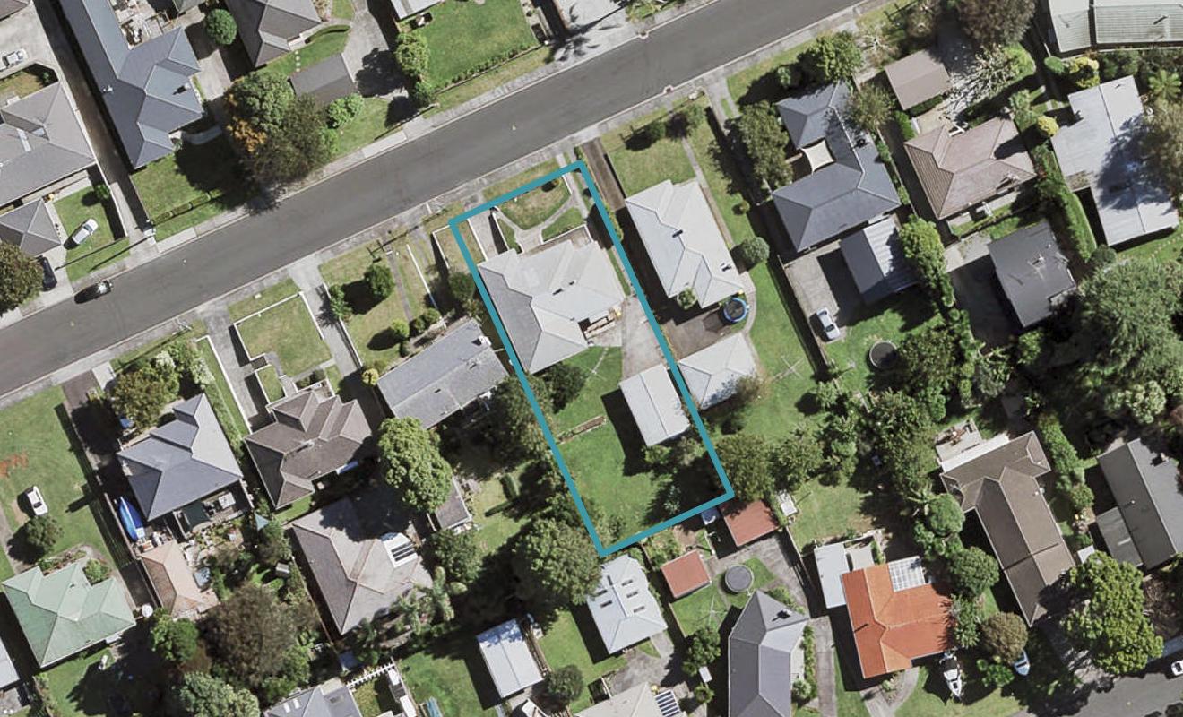 12 Callis Avenue, Opaheke, Papakura - Carousel 1