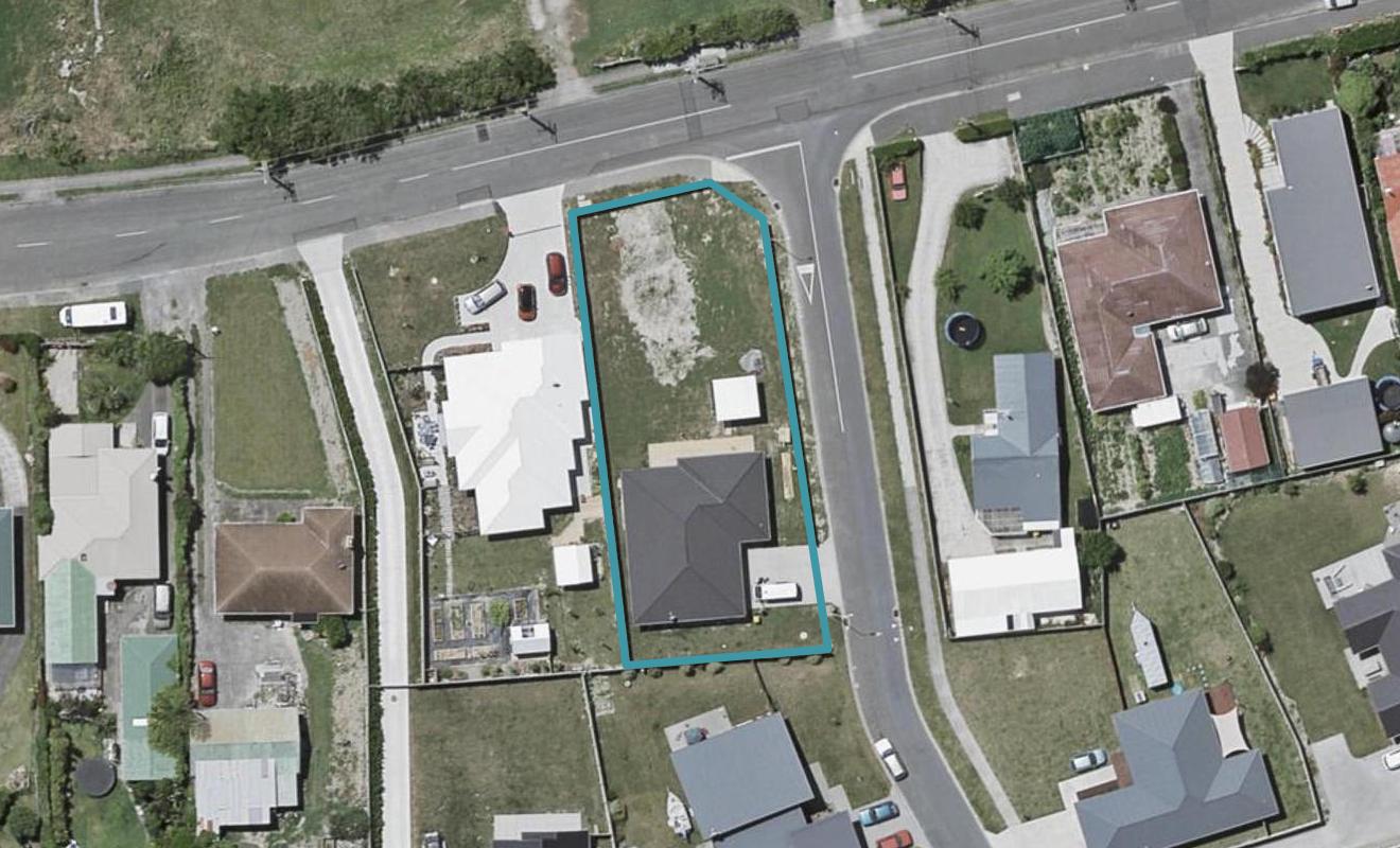 4 Dow Chung PL, Otaki - Carousel 1