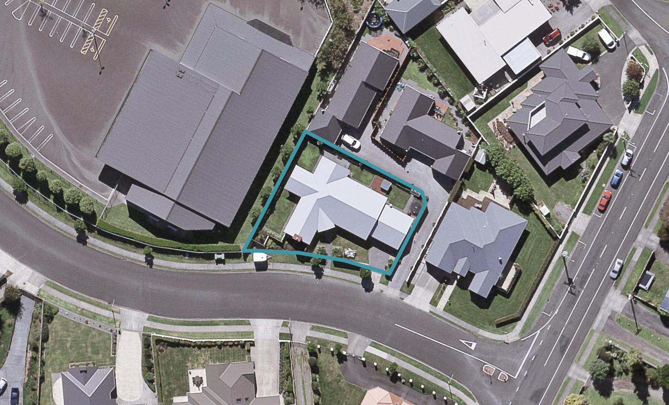 4 Portland Drive, Highlands Park, New Plymouth - Carousel 1