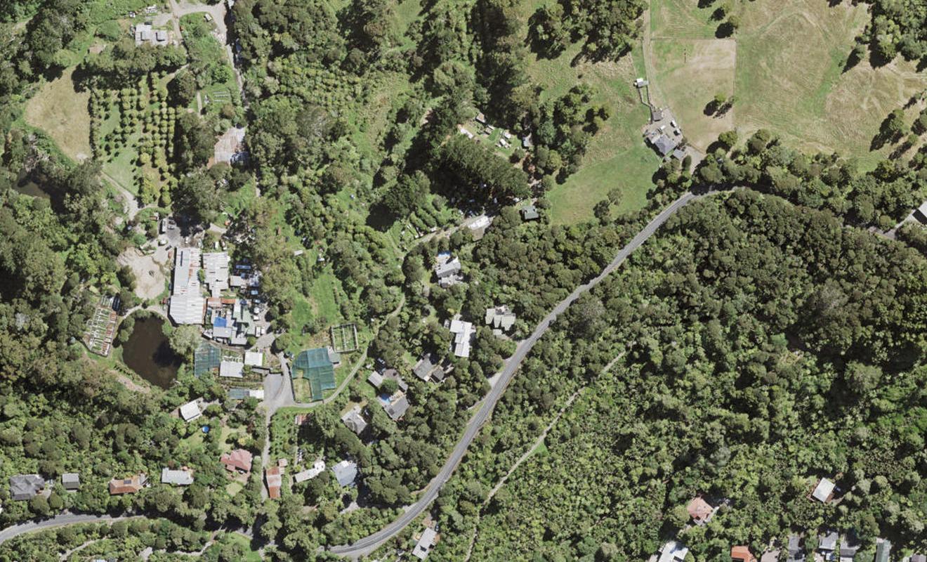 147 Scenic Drive, Titirangi, Auckland - Carousel 1
