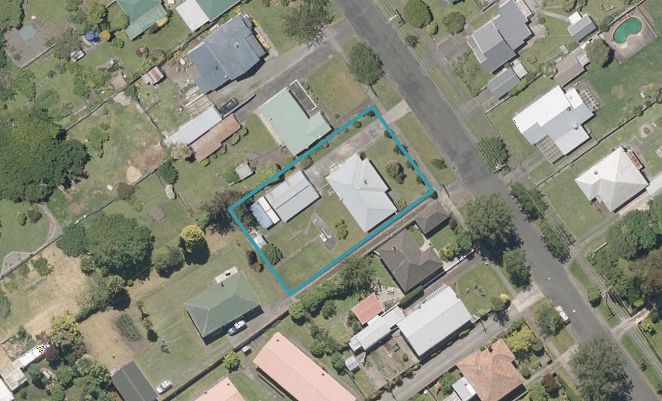 11 Cumbrae Place, Aramoho, Whanganui - Carousel 1