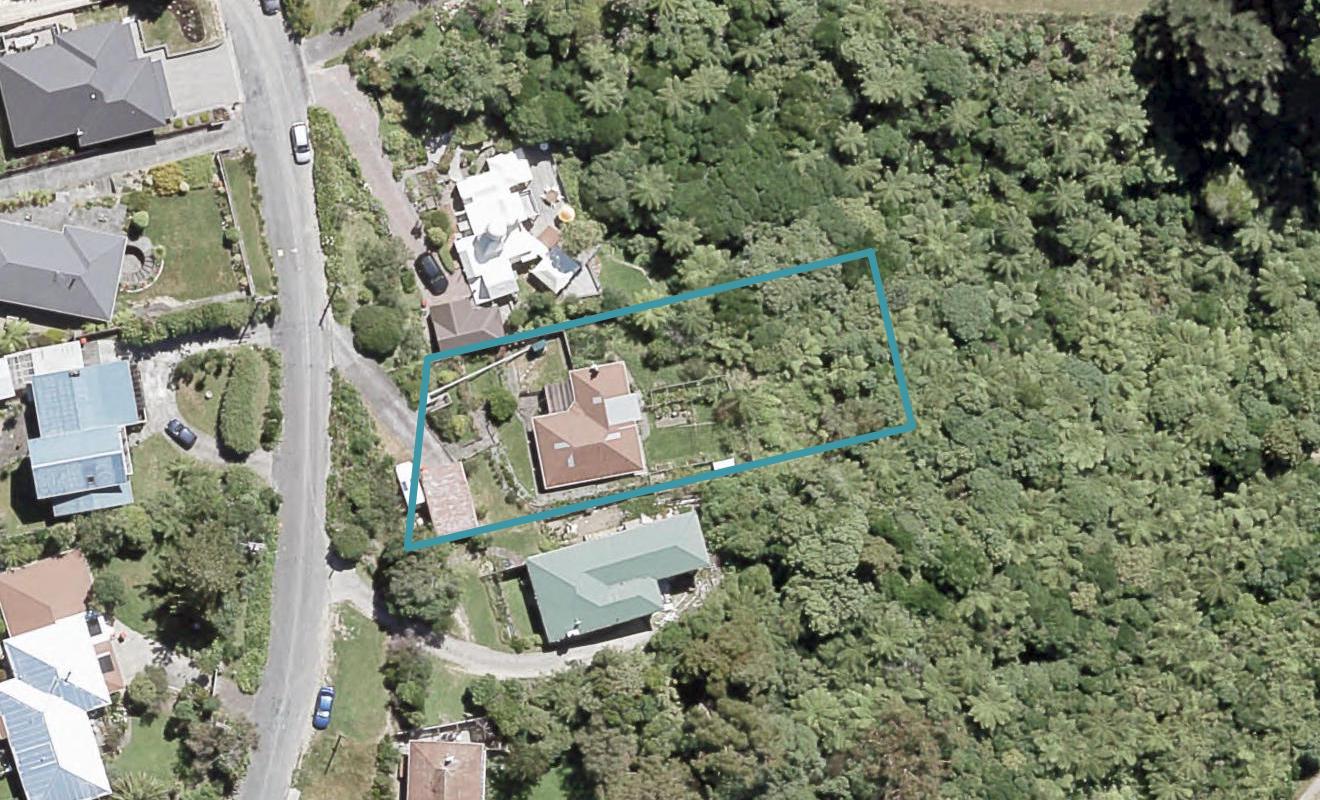 4 Bermer Road, Belmont, Lower Hutt - Carousel 1
