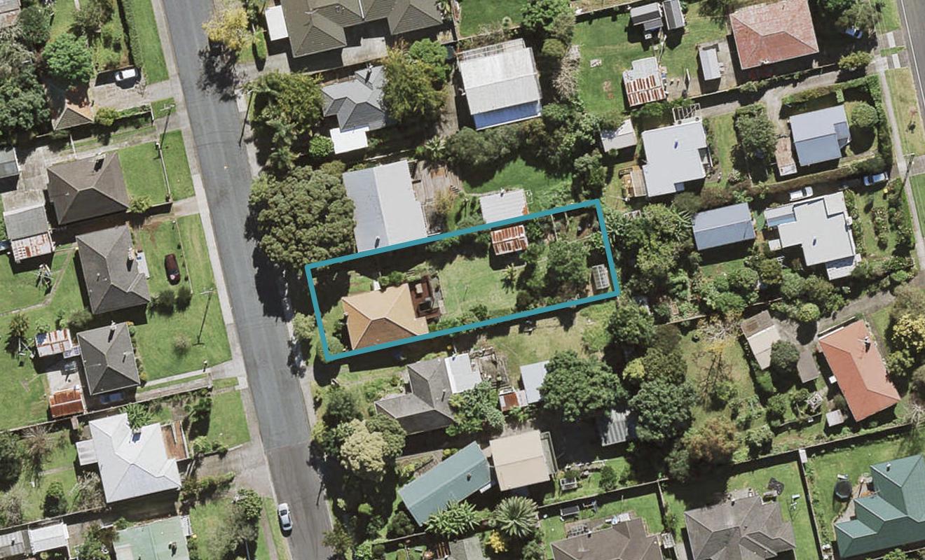 5 Kohanga Road, Mangere Bridge, Auckland - Carousel 1