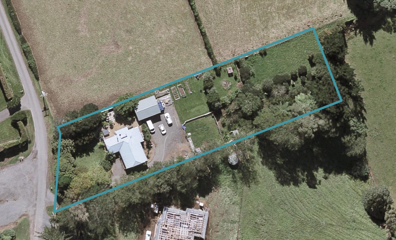 213 Cowling Road, Hurdon, New Plymouth - Carousel 1