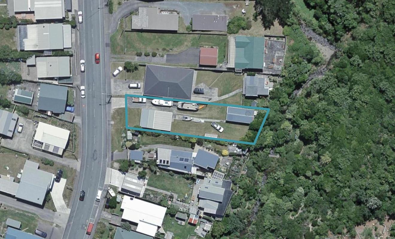 42 Happy Valley Road, Owhiro Bay, Wellington - Carousel 1