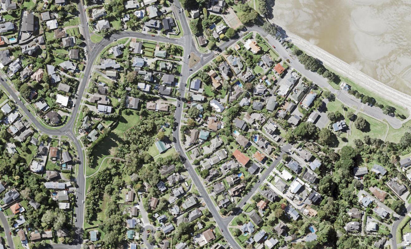 10 Pah Road, Cockle Bay, Auckland - Carousel 1