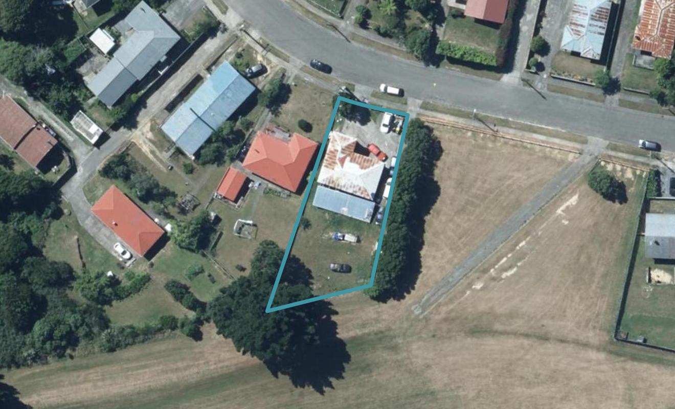 18 Cardiff Crescent, Cannons Creek, Porirua - Carousel 1