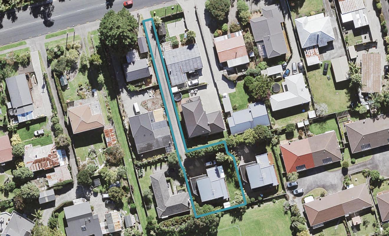 36B Godley Road, Green Bay, Auckland - Carousel 1