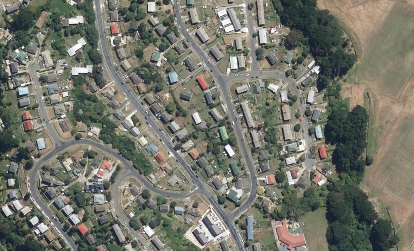 72A Hereford Street, Cannons Creek, Porirua - Carousel 1