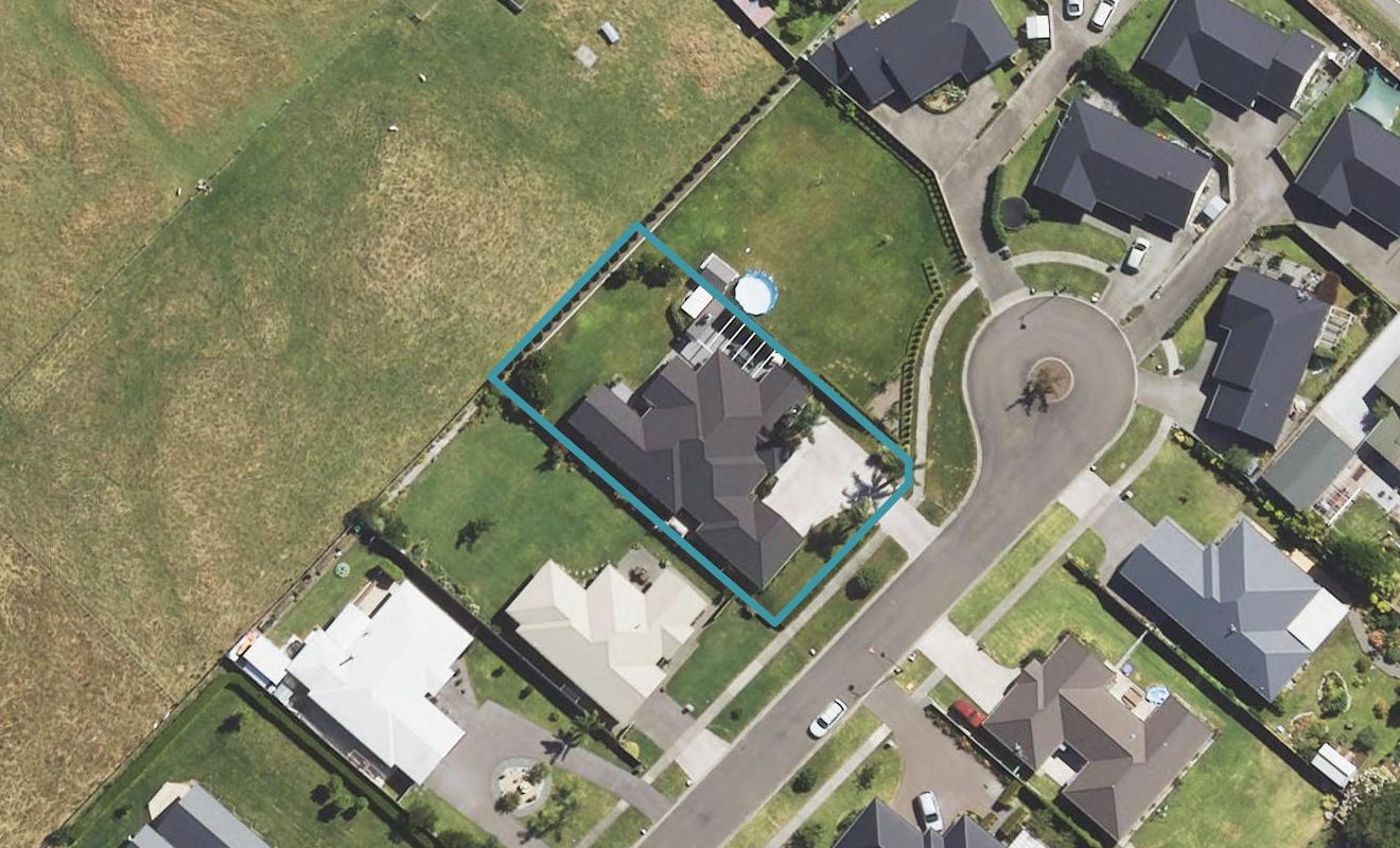 10 Silverstone Place, Lytton West, Gisborne - Carousel 1