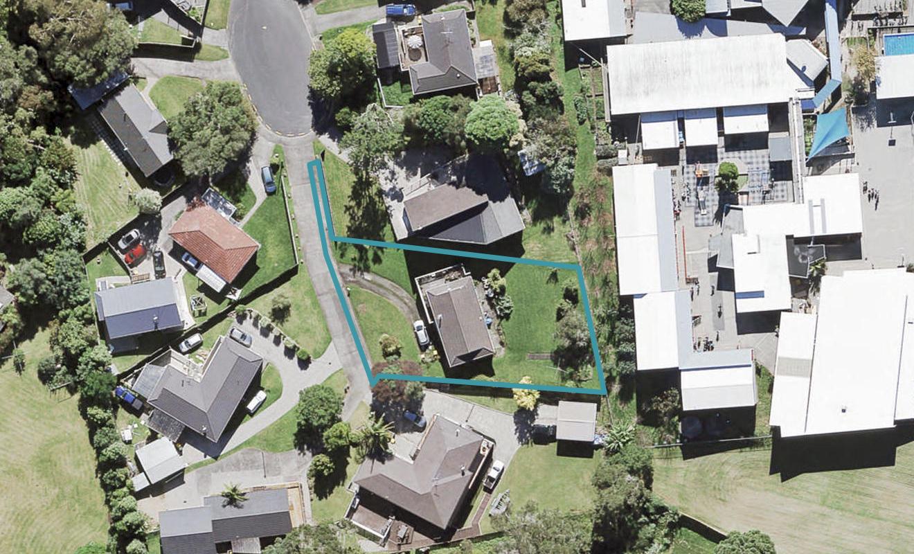 16 Pimento Place, New Lynn, Auckland - Carousel 1