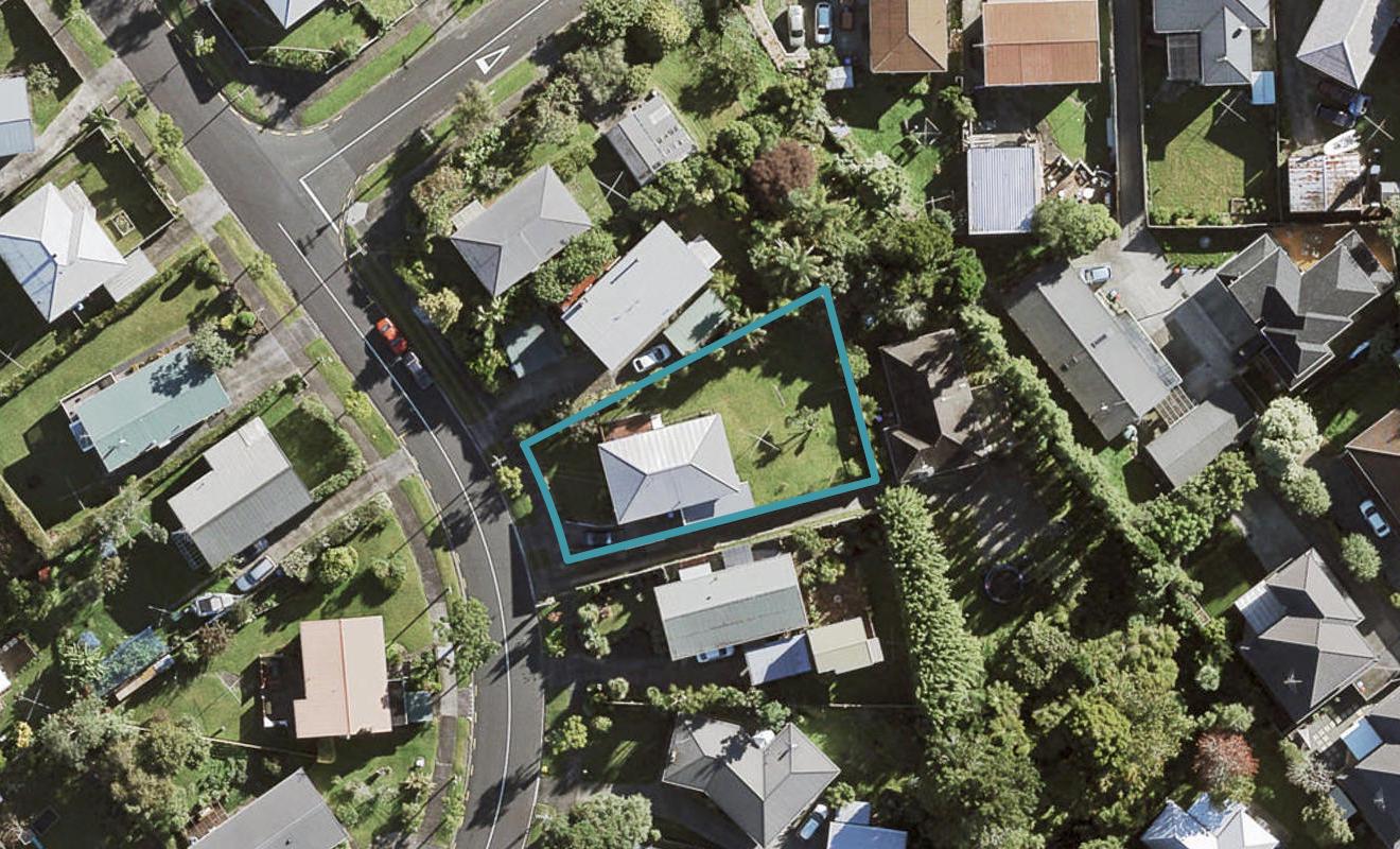 48 Rosamund Avenue, New Windsor, Auckland - Carousel 1