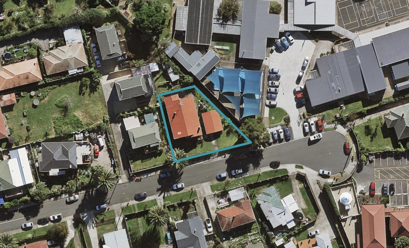 8 Pukeora Road, Otahuhu, Auckland - Carousel 1