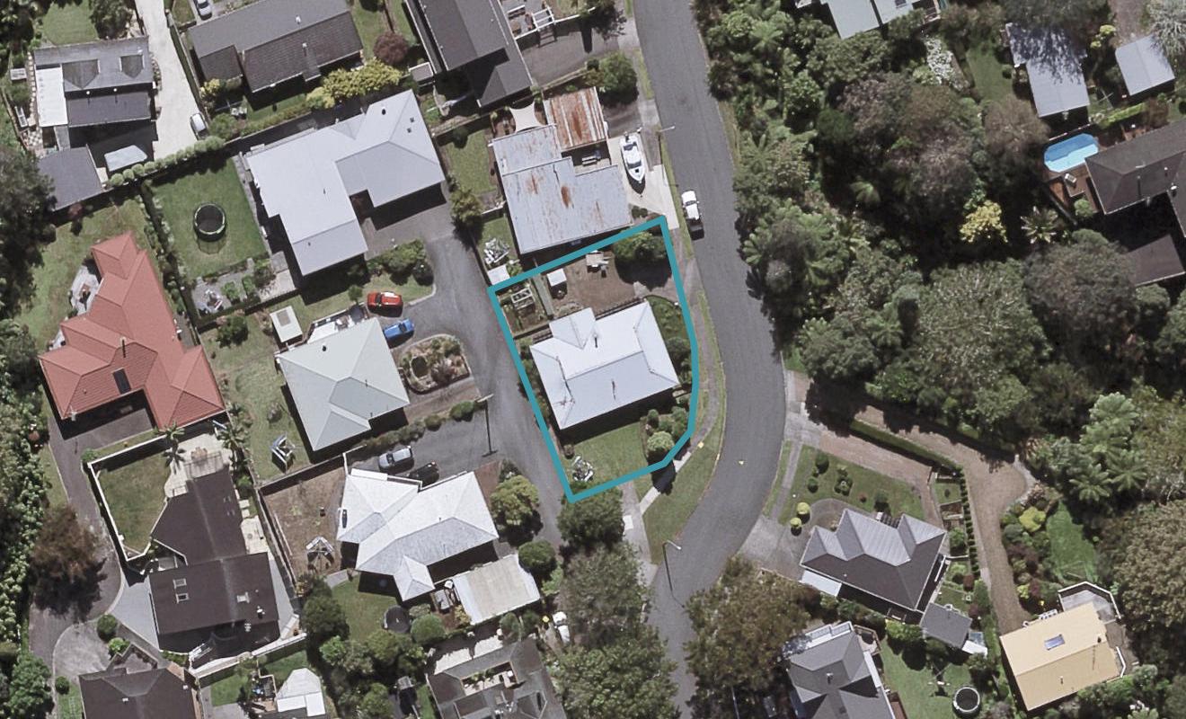 7 Leatham Avenue, Strandon, New Plymouth - Carousel 1