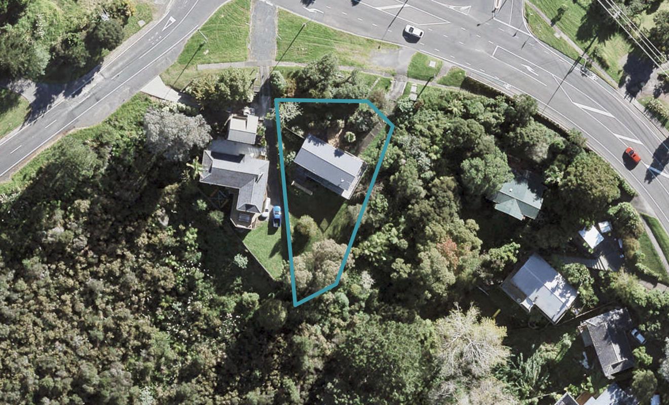 1048 East Coast Road, Fairview Heights, Auckland - Carousel 1