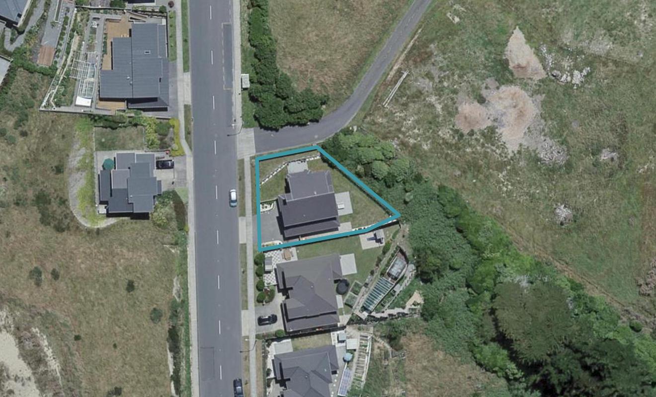 28 Melksham Drive, Churton Park, Wellington - Carousel 1
