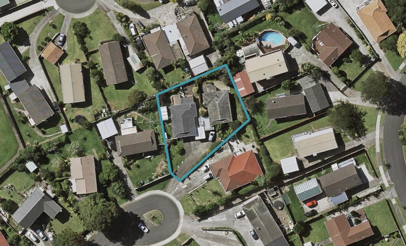 2/12 Chamade Place, Clover Park, Auckland - Carousel 1