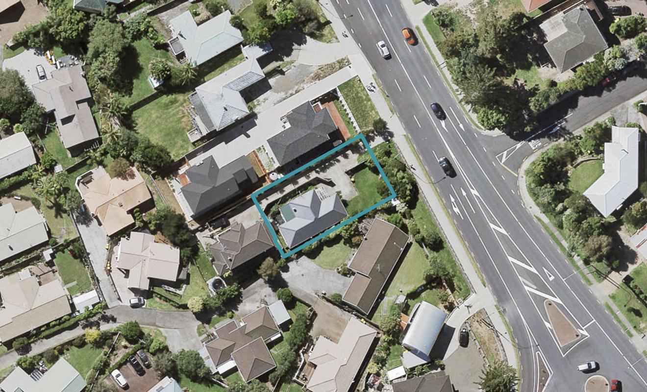 434 East Coast Road, Windsor Park, Auckland - Carousel 1