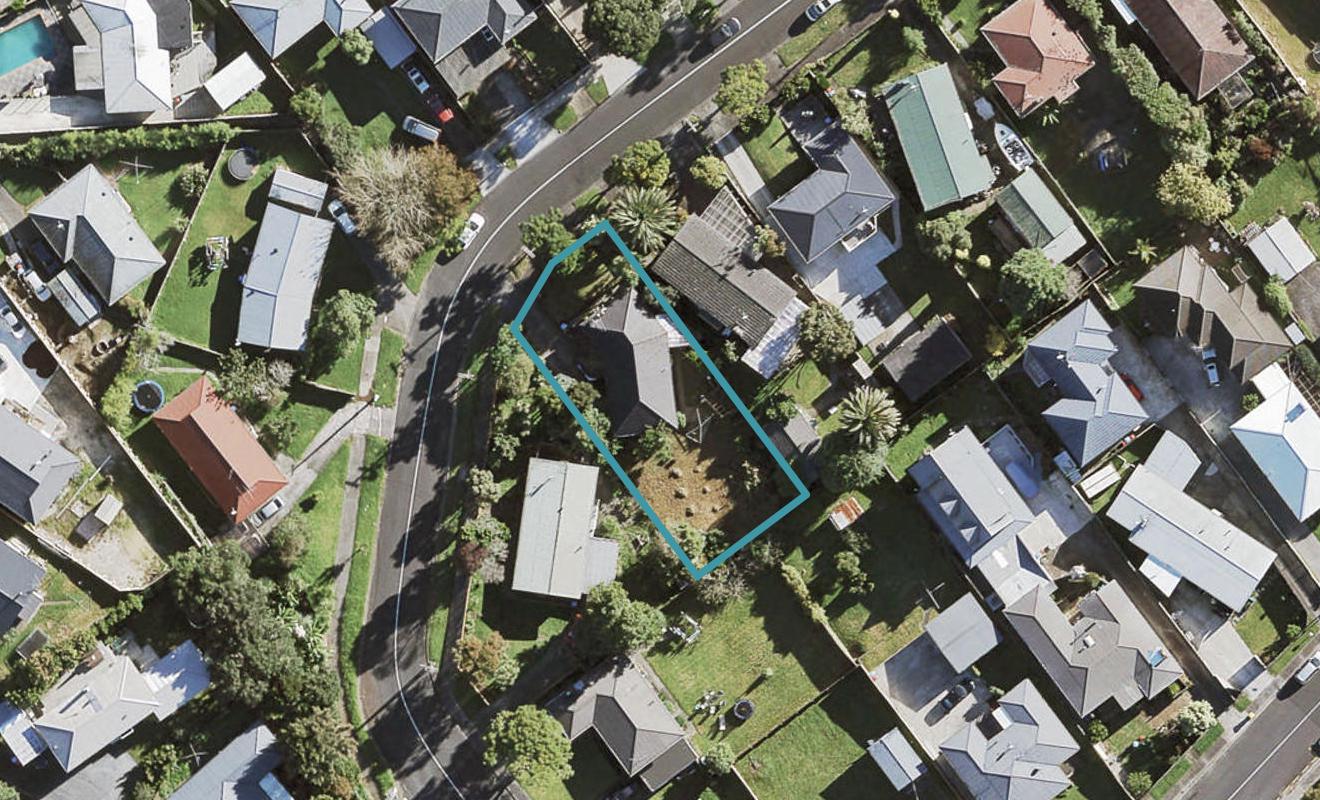 82 Rosamund Avenue, New Windsor, Auckland - Carousel 1