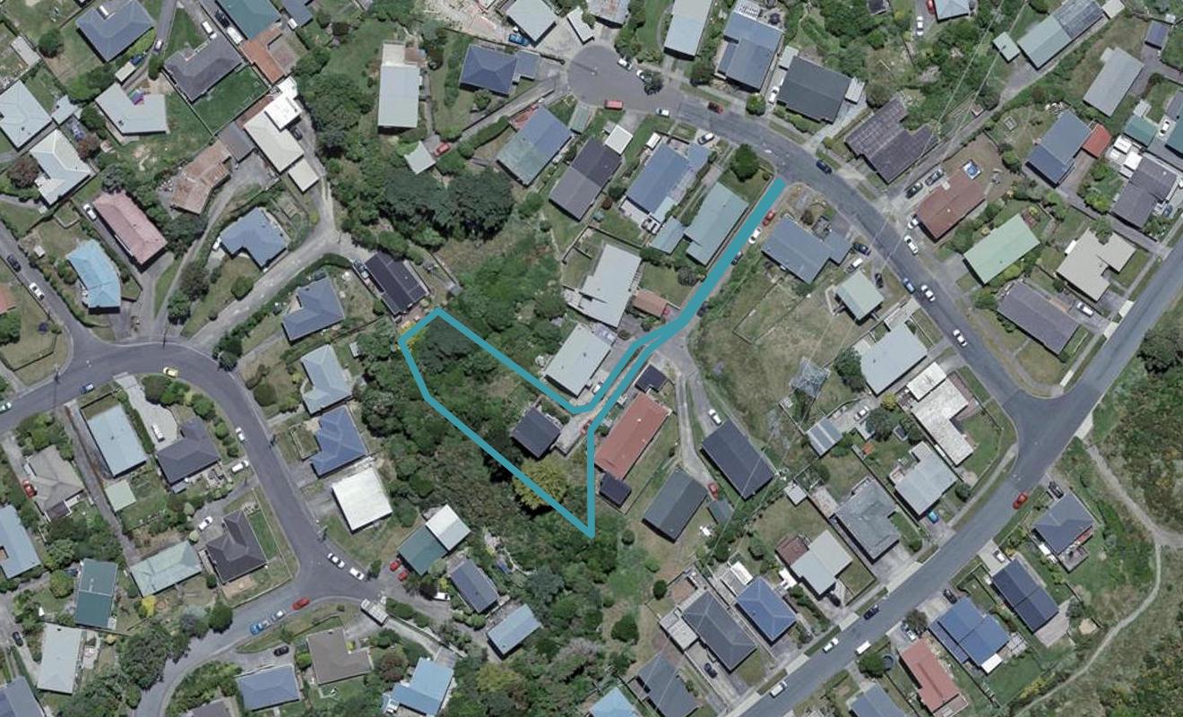 15A Chetwode Grove, Newlands, Wellington - Carousel 1