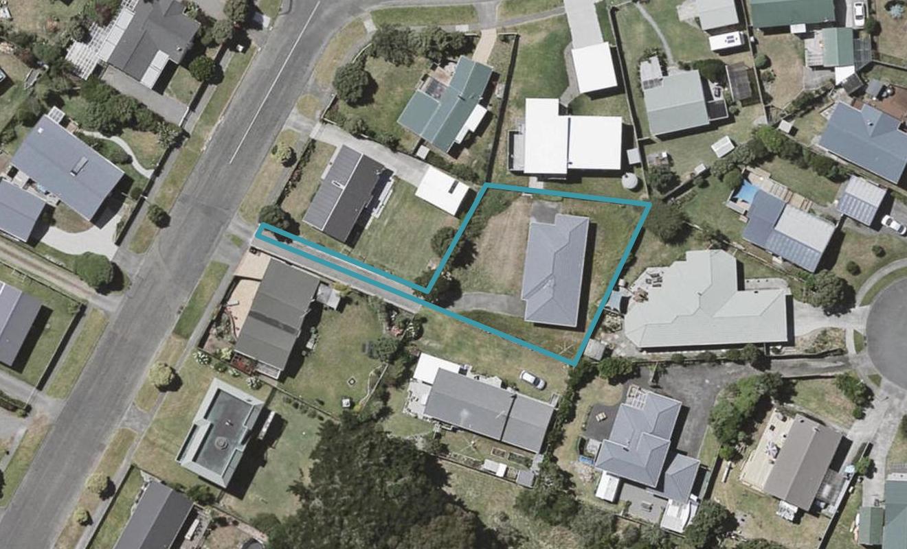 38 Scott Avenue, Otaki Beach, Otaki - Carousel 1