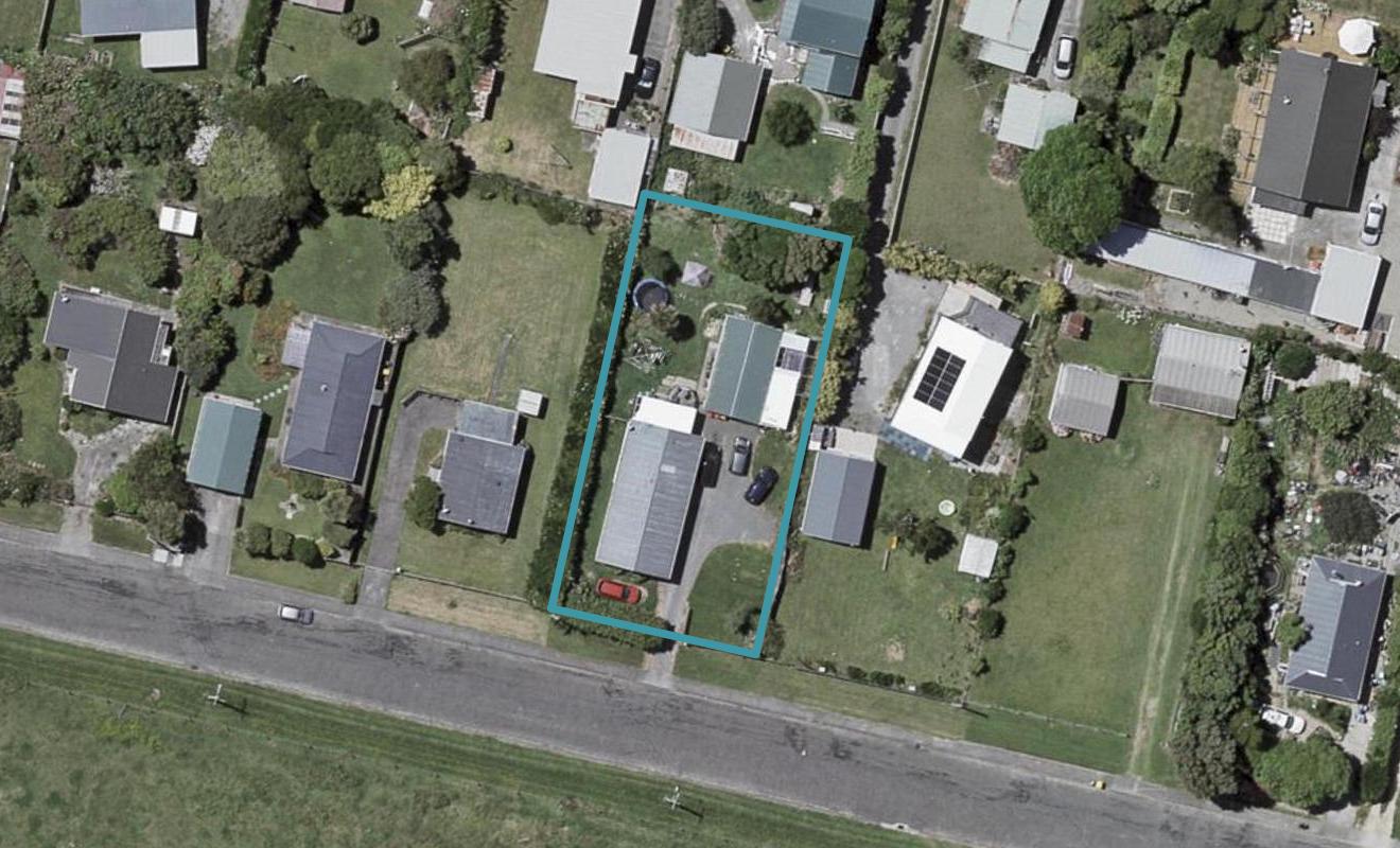 10 Kiharoa Street, Otaki Beach, Otaki - Carousel 1
