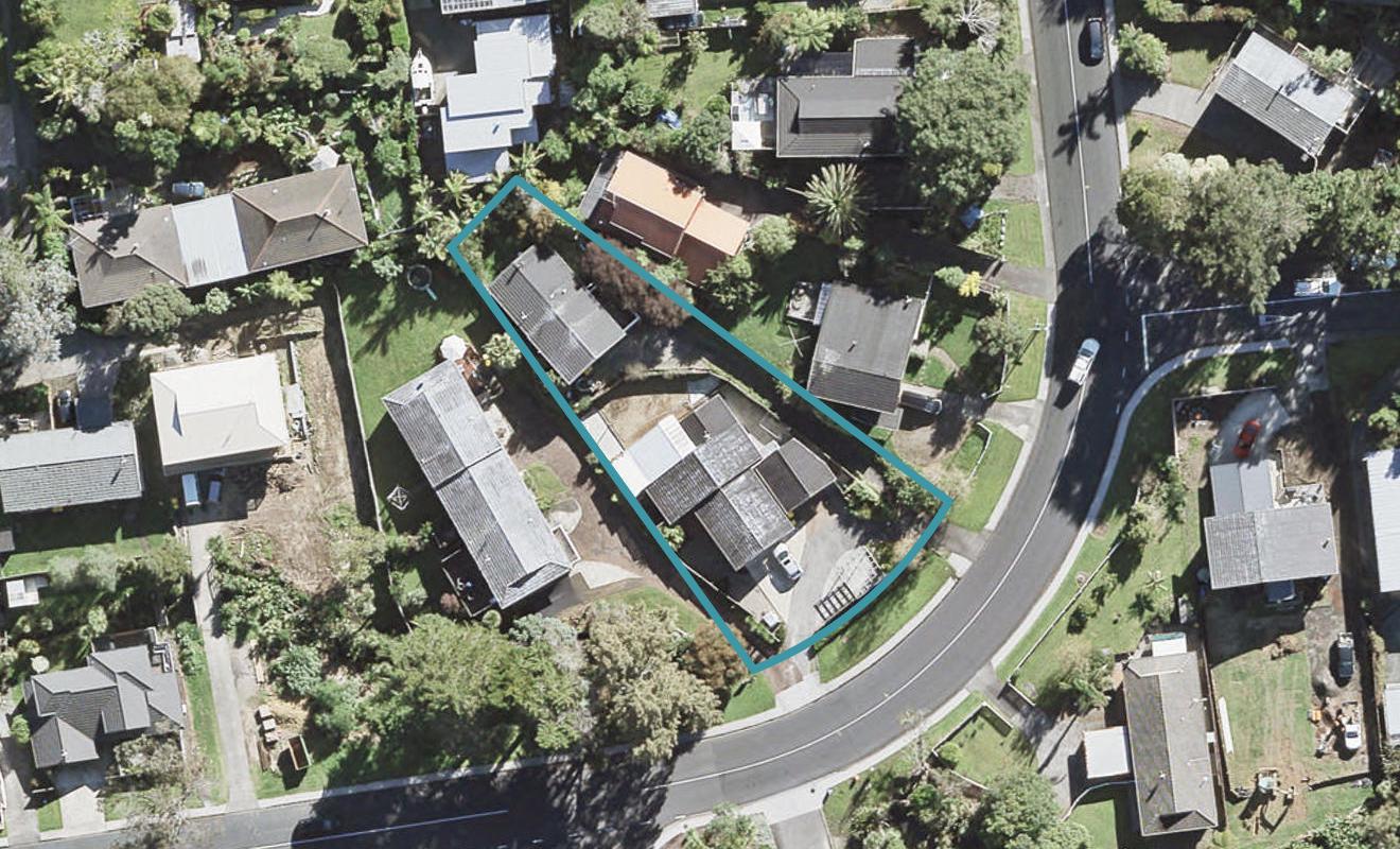 1/52 Stredwick Drive, Torbay, Auckland - Carousel 1