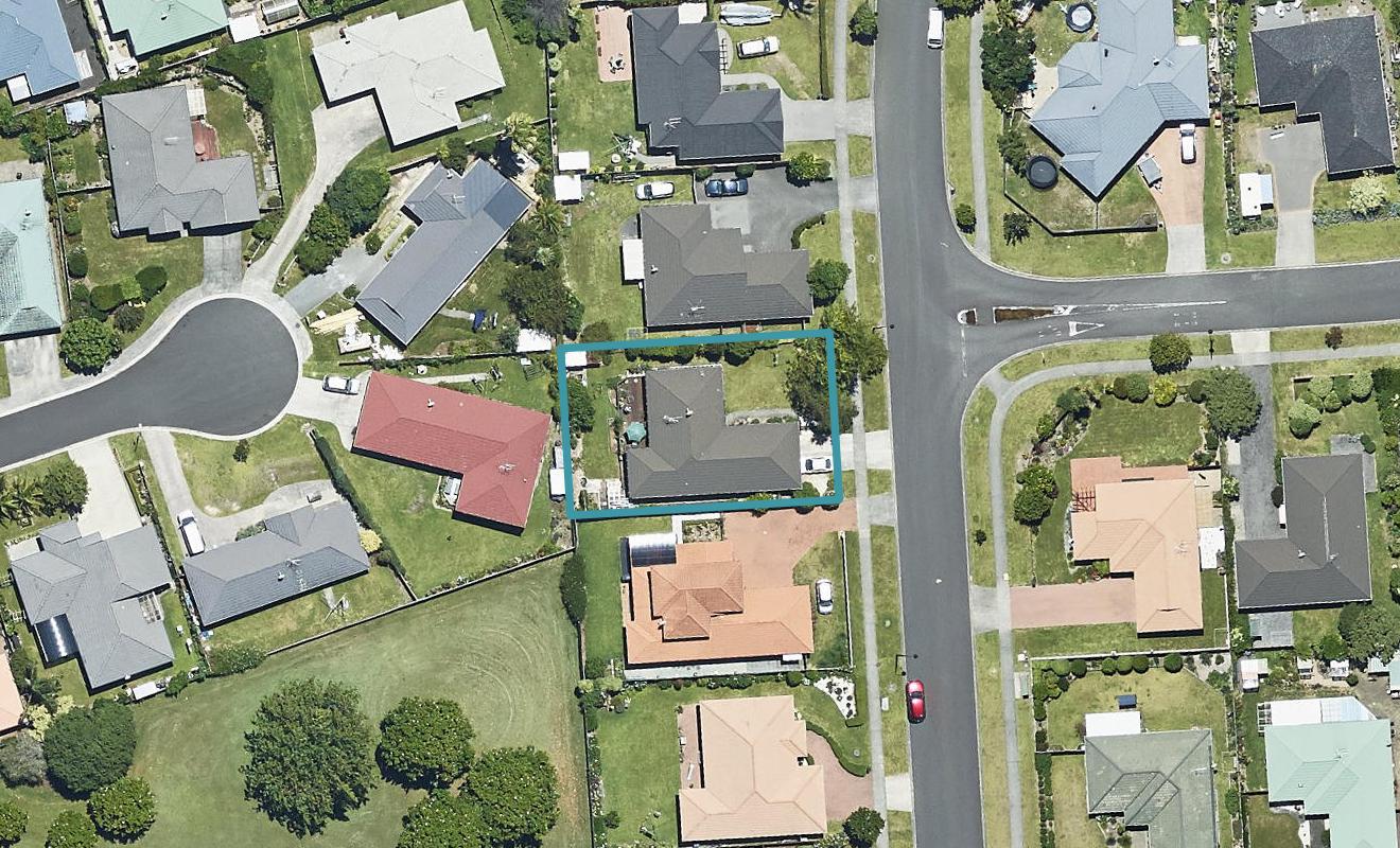 10 Kestrel Avenue, Welcome Bay, Tauranga - Carousel 1