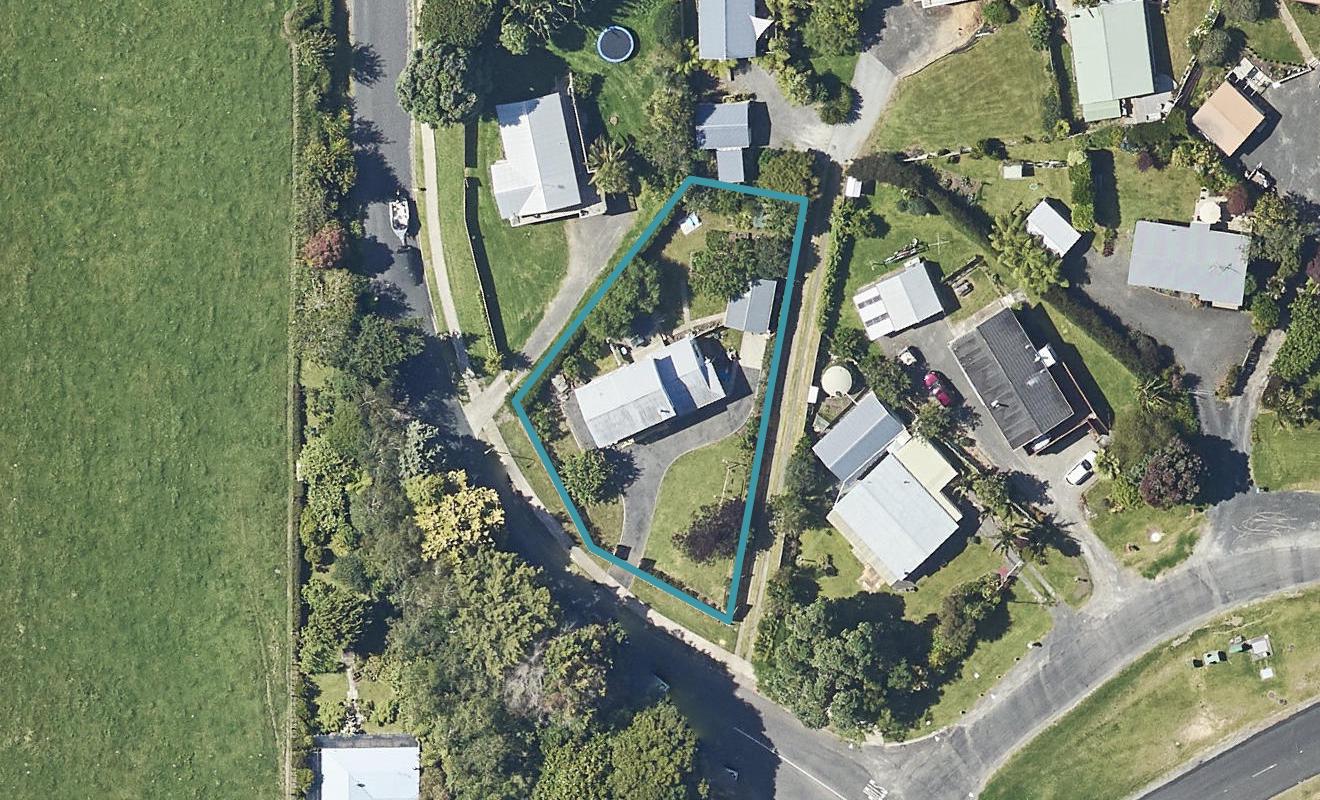 6 Koutunui Road, Athenree, Katikati - Carousel 1