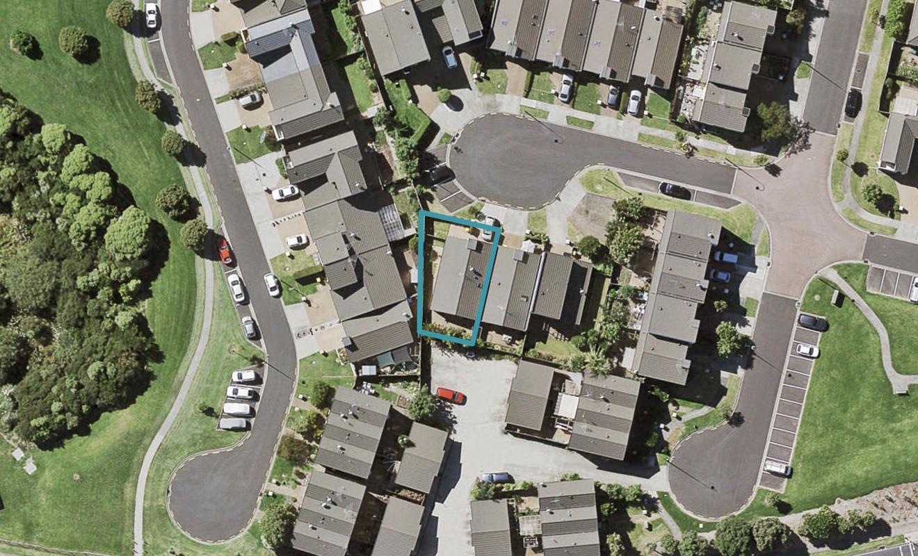 8 Bunker Rise, Golflands, Auckland - Carousel 1