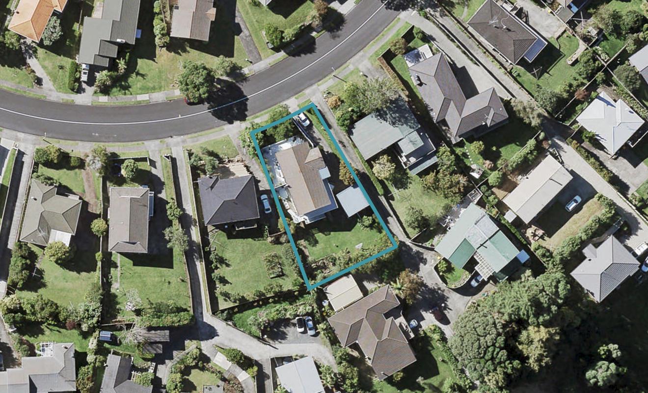 47 Advene Road, Cockle Bay, Auckland - Carousel 1