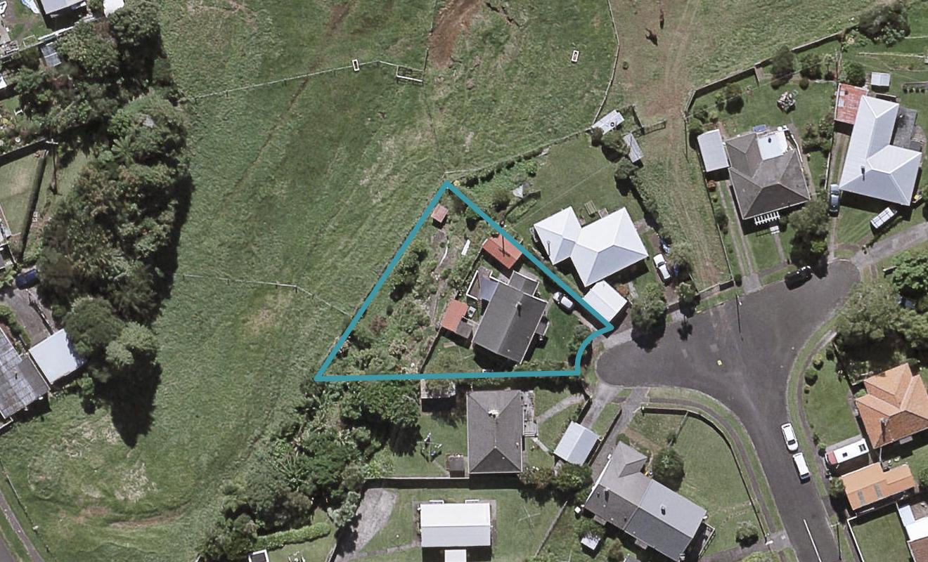 9 Holford Street, Westown, New Plymouth - Carousel 1