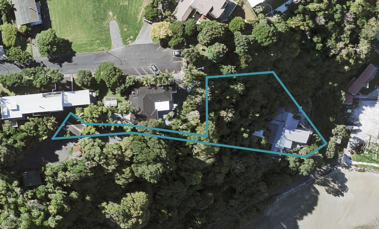 65 Pohutukawa Avenue, Shelly Park, Auckland - Carousel 1