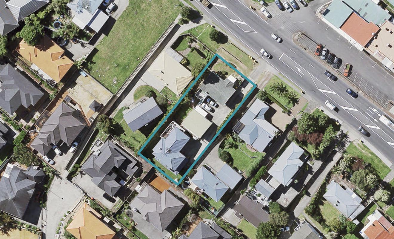 624 East Coast Road, Pinehill, Auckland - Carousel 1