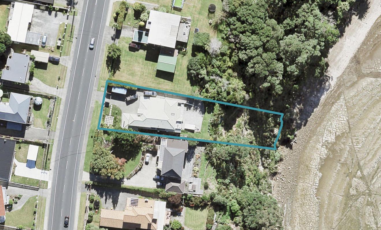 989 Whangaparaoa Road, Matakatia, Whangaparaoa - Carousel 1