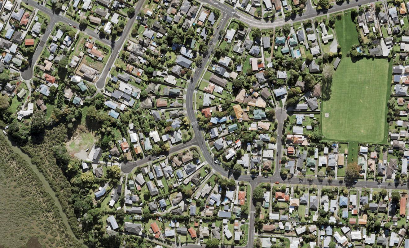 8/43 Yeovil Road, Te Atatu Peninsula, Auckland - Carousel 1