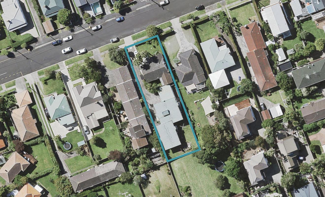 2/9 Kawerau Avenue, Devonport, Auckland - Carousel 1