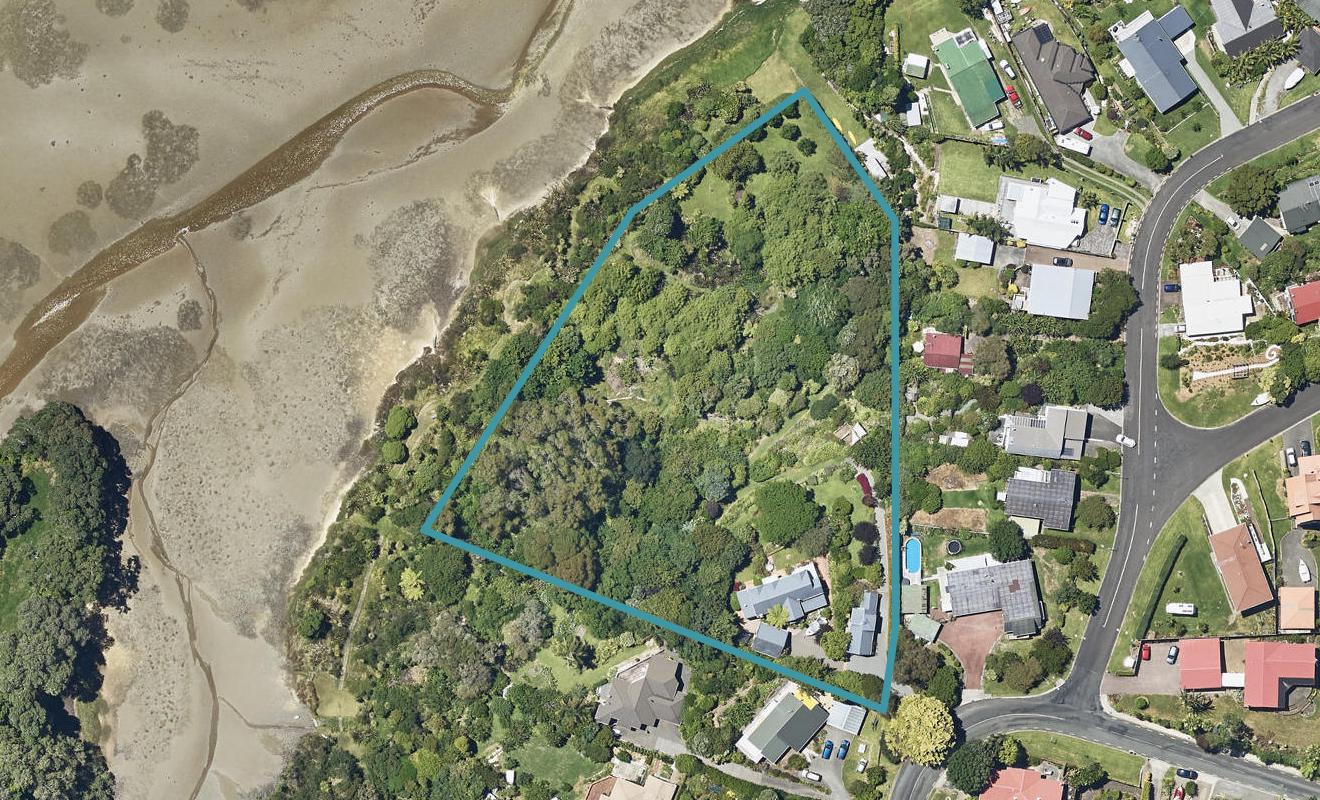 271 Tanners Point Road, Tanners Point, Katikati - Carousel 1