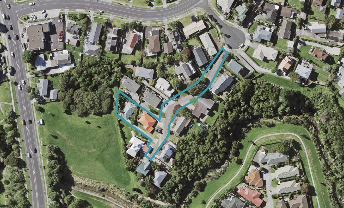 2/11 Jay Court, Botany Downs, Auckland - Carousel 1