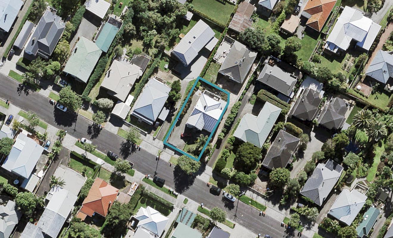 51 Springfield Road, Morningside, Auckland - Carousel 1