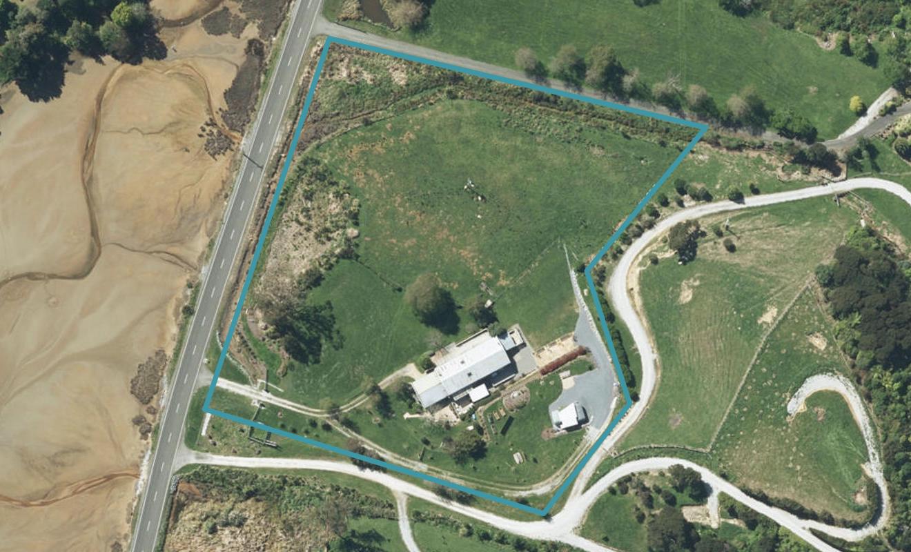 1250 Abel Tasman Drive, Tata Beach, Takaka - Carousel 1