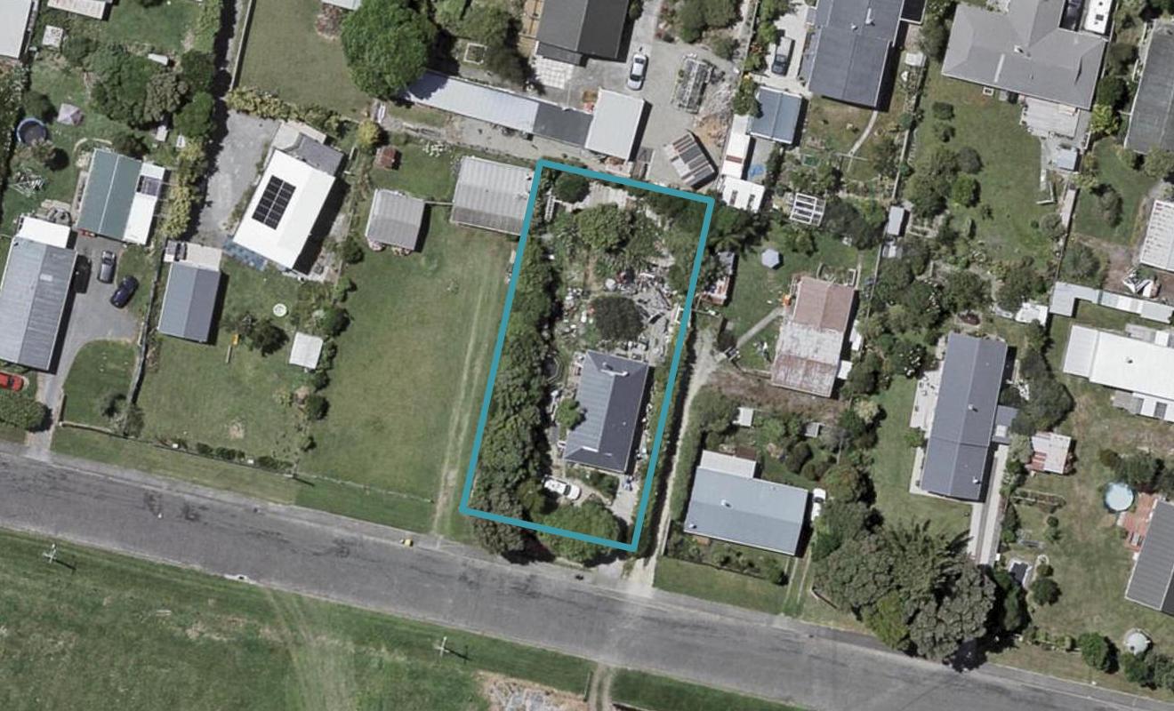 16 Kiharoa Street, Otaki Beach, Otaki - Carousel 1