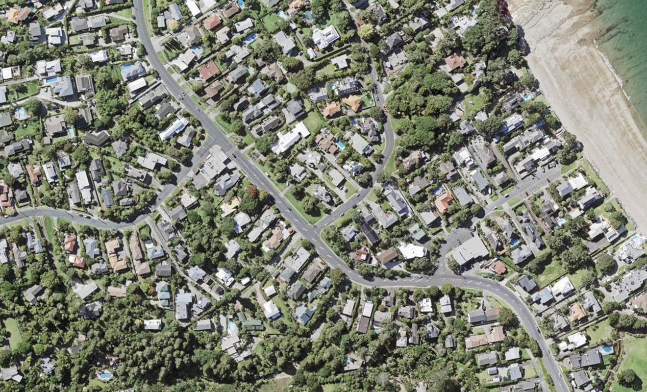 2 View Road, Campbells Bay, Auckland - Carousel 1